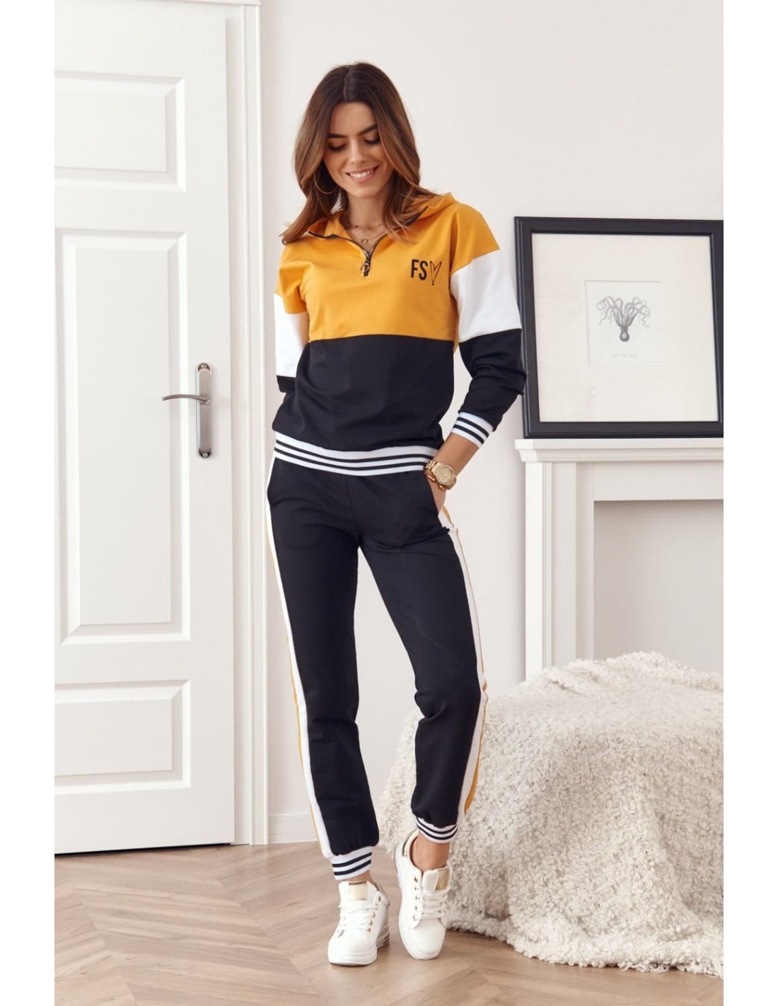 Women\'s sports set with a hood, mustard FI599 - Online store - Boutique